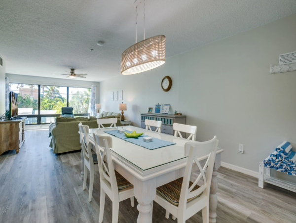 Holmes Beach Two Bedrooms Vacation Condo
