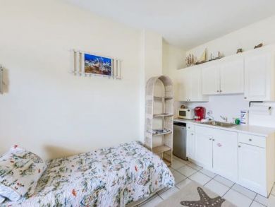 Marathon Vacation Home Sleeps Ten Guests