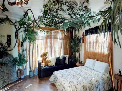 Marathon Vacation Home Sleeps Ten Guests