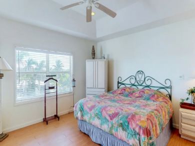 Marathon Vacation Home Sleeps Ten Guests