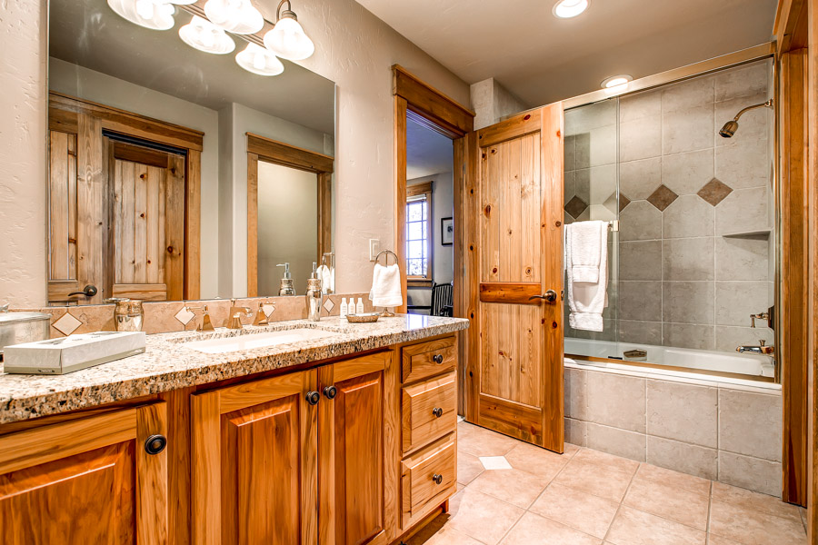 Breckenridge Home 926840 Breckenridge Home 926840