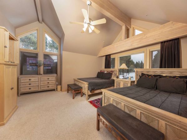 Five Bedroom Vacation Rental in Breckenridge
