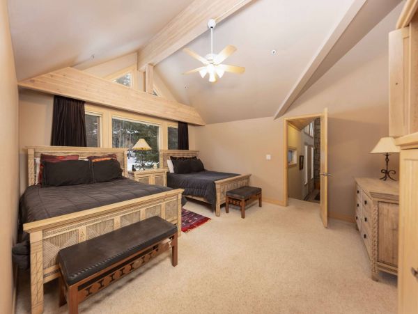 Five Bedroom Vacation Rental in Breckenridge