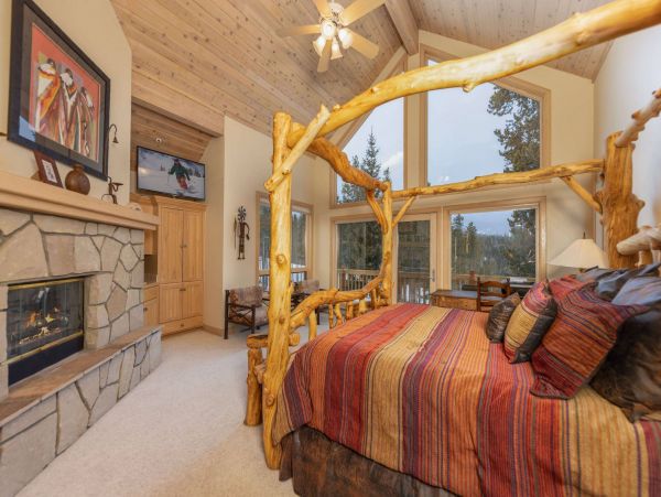 Five Bedroom Vacation Rental in Breckenridge