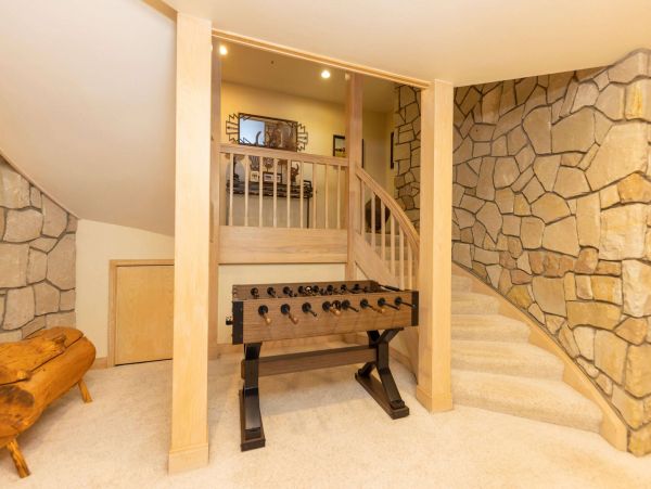 Five Bedroom Vacation Rental in Breckenridge
