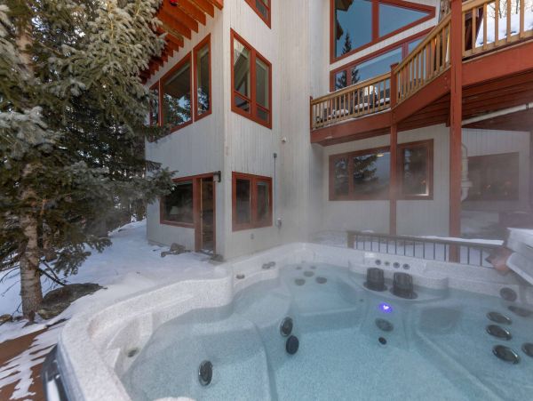 Five Bedroom Vacation Rental in Breckenridge
