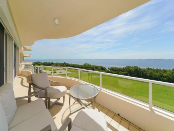 Longboat Key Vacation Condo Bay Views Sleeps Six Guests