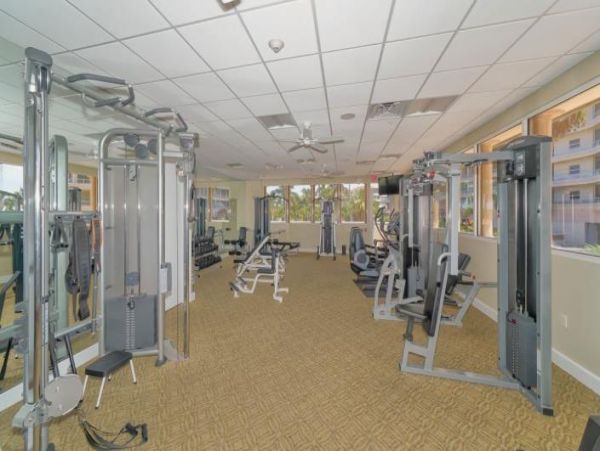 Longboat Key Vacation Condo Bay Views Sleeps Six Guests