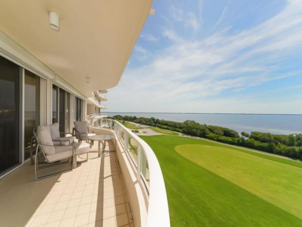 Longboat Key Vacation Condo Bay Views Sleeps Six Guests