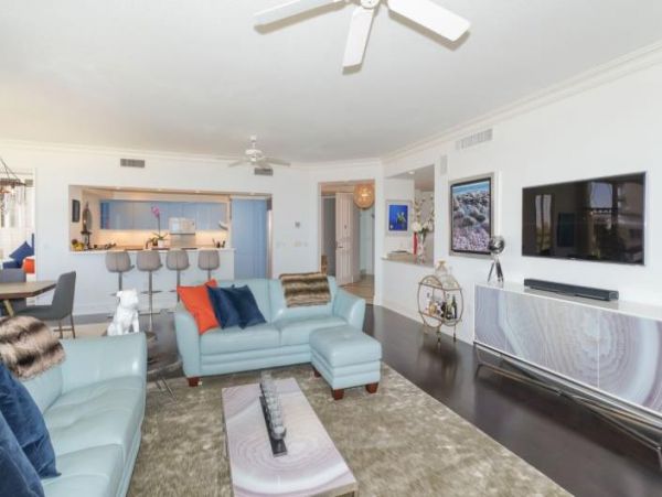 Longboat Key Vacation Condo Bay Views Sleeps Six Guests