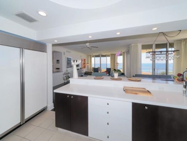 Longboat Key Vacation Condo Bay Views Sleeps Six Guests