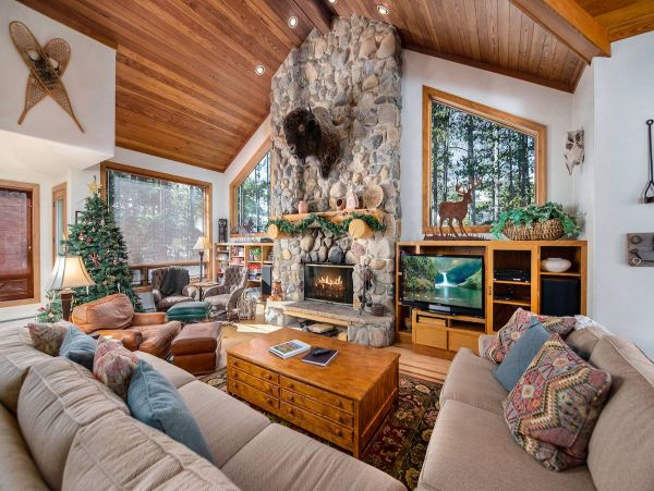Breckenridge Ski-in Home Vacation 16 Guests