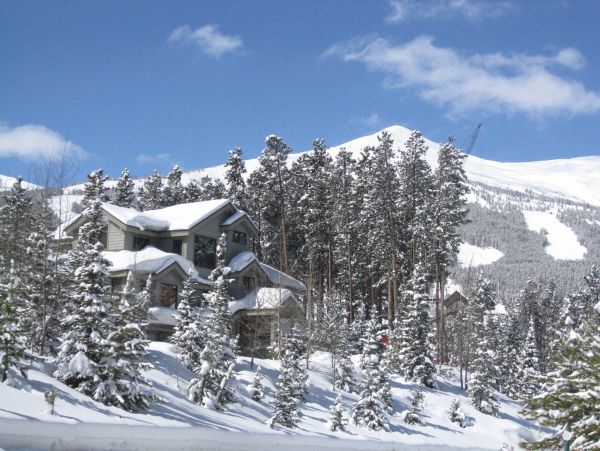 Breckenridge Ski-in Home Vacation 16 Guests