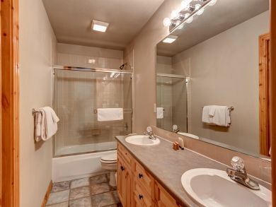 Breckenridge Home 927000