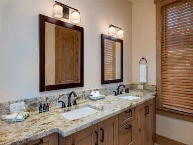Breckenridge Home 927005