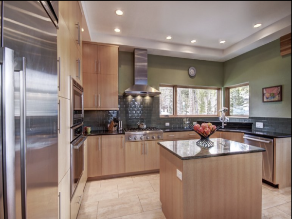 Breckenridge Rental Nothing Quite Like it! Take the Trail to the Slopes