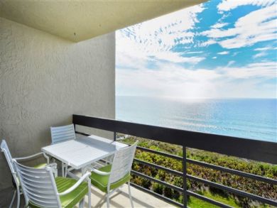 Charming Vacation Rental on Longboat Key. Call Today.