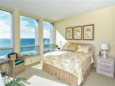 Charming Vacation Rental on Longboat Key. Call Today.