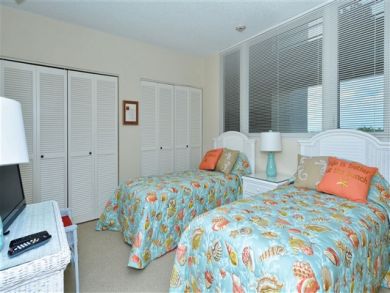 Charming Vacation Rental on Longboat Key. Call Today.