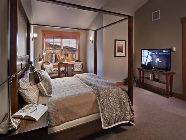 Exceptional location to Steamboat Springs nightlife and slopes