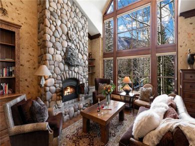 Luxury SKi in Ski Out Luxury SKi in Ski Out