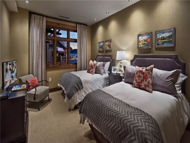 Private Residence with Luxurious Amenities!