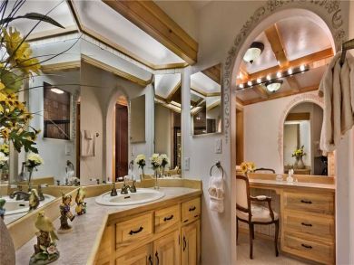 CHARMING CHALET IN STEAMBOAT WITH 6 BEDROOMS AND 4 BATHS