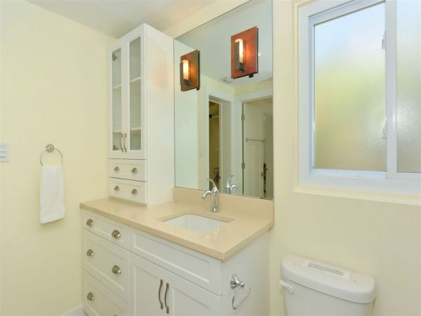 Lido Key Luxury Vacation Pool Home Four Bedrooms plus Den
