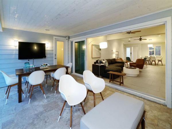 Lido Key Luxury Vacation Pool Home Four Bedrooms plus Den