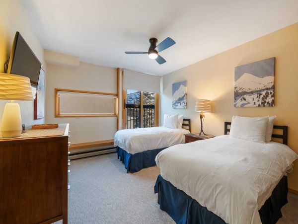 Luxury Vail Condo with Fireplace, Hot Tubs, and Ski Storage