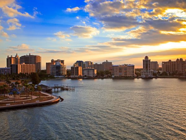 Lido Key 5 Bedroom Vacation Home + 1 Bedroom Apartment