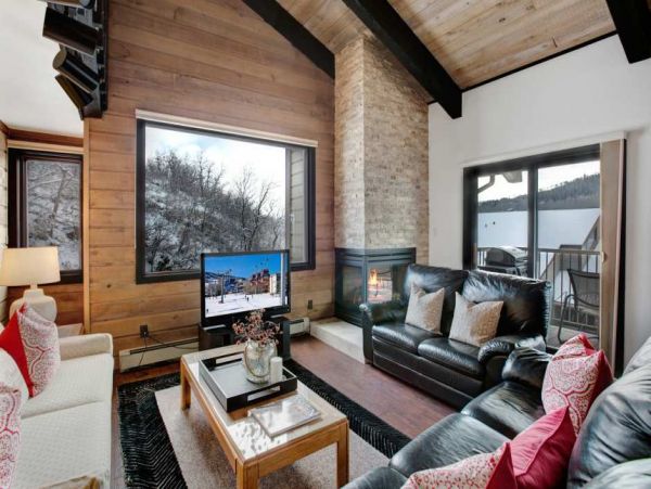 Three Bedroom Condo in Snowmass with Private Deck