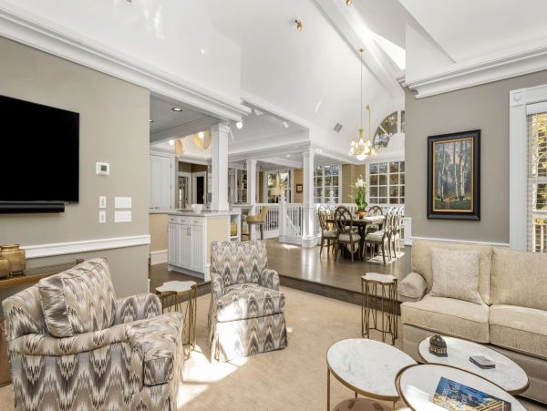 Luxury 5-Bedroom Mountain Retreat in Aspen's West End