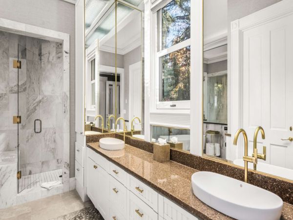 Luxury 5-Bedroom Mountain Retreat in Aspen's West End