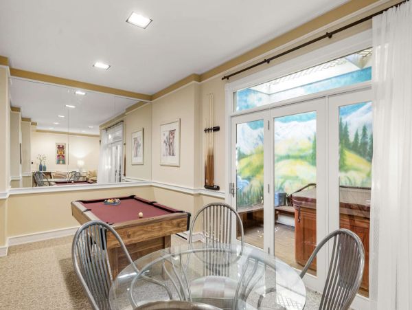Luxury 5-Bedroom Mountain Retreat in Aspen's West End