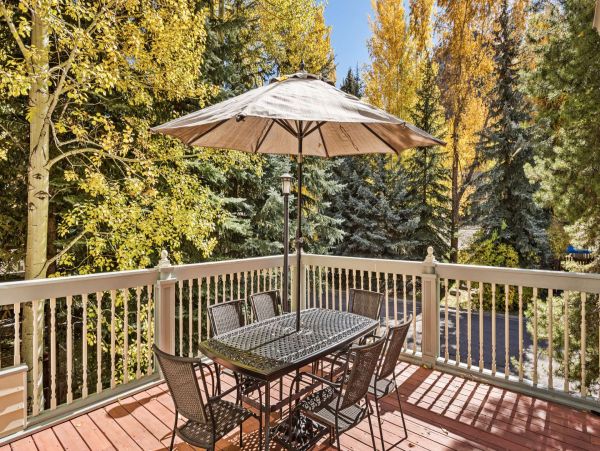 Luxury 5-Bedroom Mountain Retreat in Aspen's West End