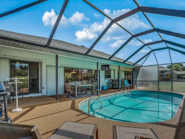 Cape Coral Family Vacation Home With Screened In Pool