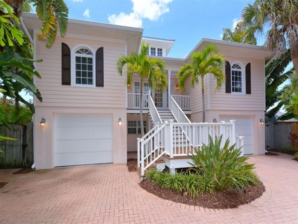 Sarasota Luxury Vacation Rental Home Three Bedrooms