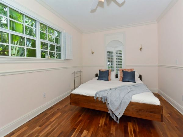 Sarasota Luxury Vacation Rental Home Three Bedrooms