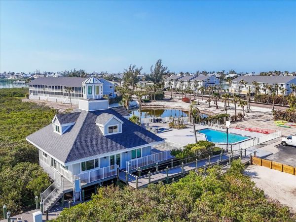 Boca Grande Two Bedroom Vacation Condo Rental on Beach