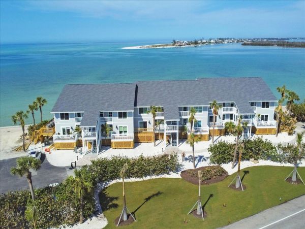 Boca Grande Two Bedroom Vacation Condo Rental on Beach