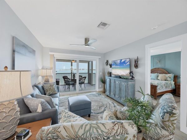 Boca Grande Two Bedroom Vacation Condo Rental on Beach