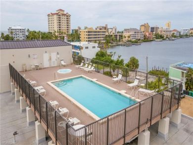 Naples Walk to Beach One Bedroom Vacation Condo