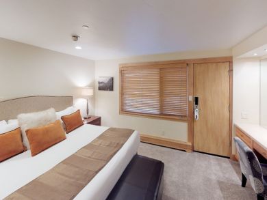 Vail Vacation Condo Sleeps Six Guests