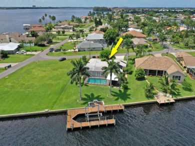 Waterfront 3 Bedroom Pool Home with View of Canal and River