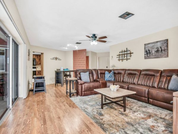 Marco Island Vacation Rental Sleeps Eight Guests