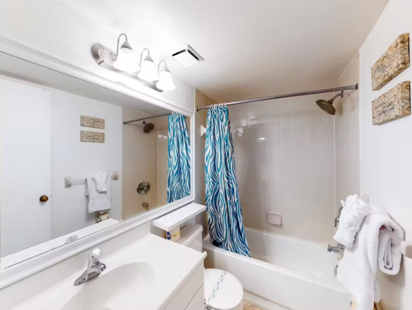 Brandenton  Vacation Condo Sleeps Six Guests