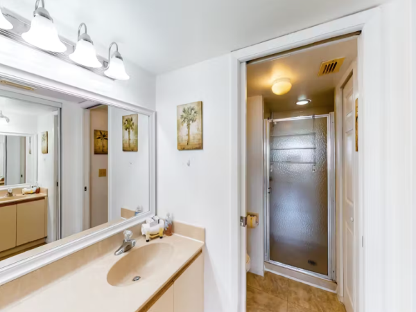 Brandenton  Vacation Condo Sleeps Six Guests