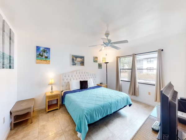 Brandenton  Vacation Condo Sleeps Six Guests