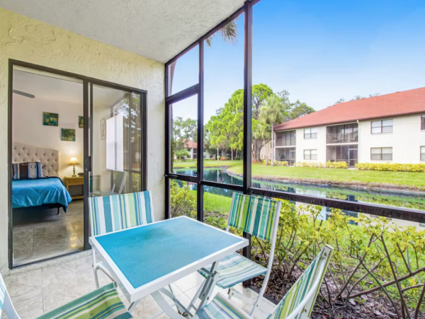 Brandenton  Vacation Condo Sleeps Six Guests